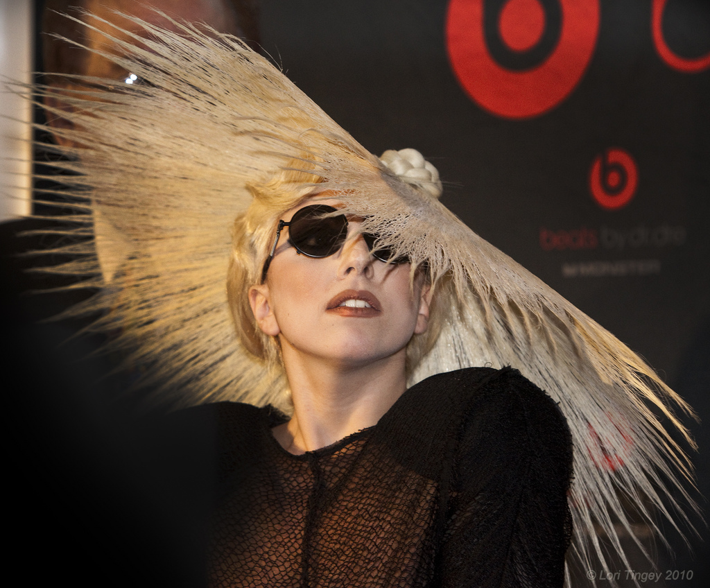 lady-gaga-ces-2010