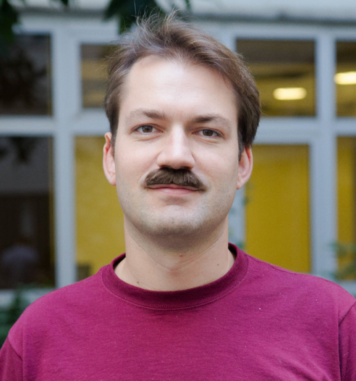 big-moustache-Nicolas-Gueugnier